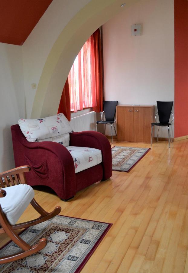 Rozsi Mama Villa Совата Екстериор снимка