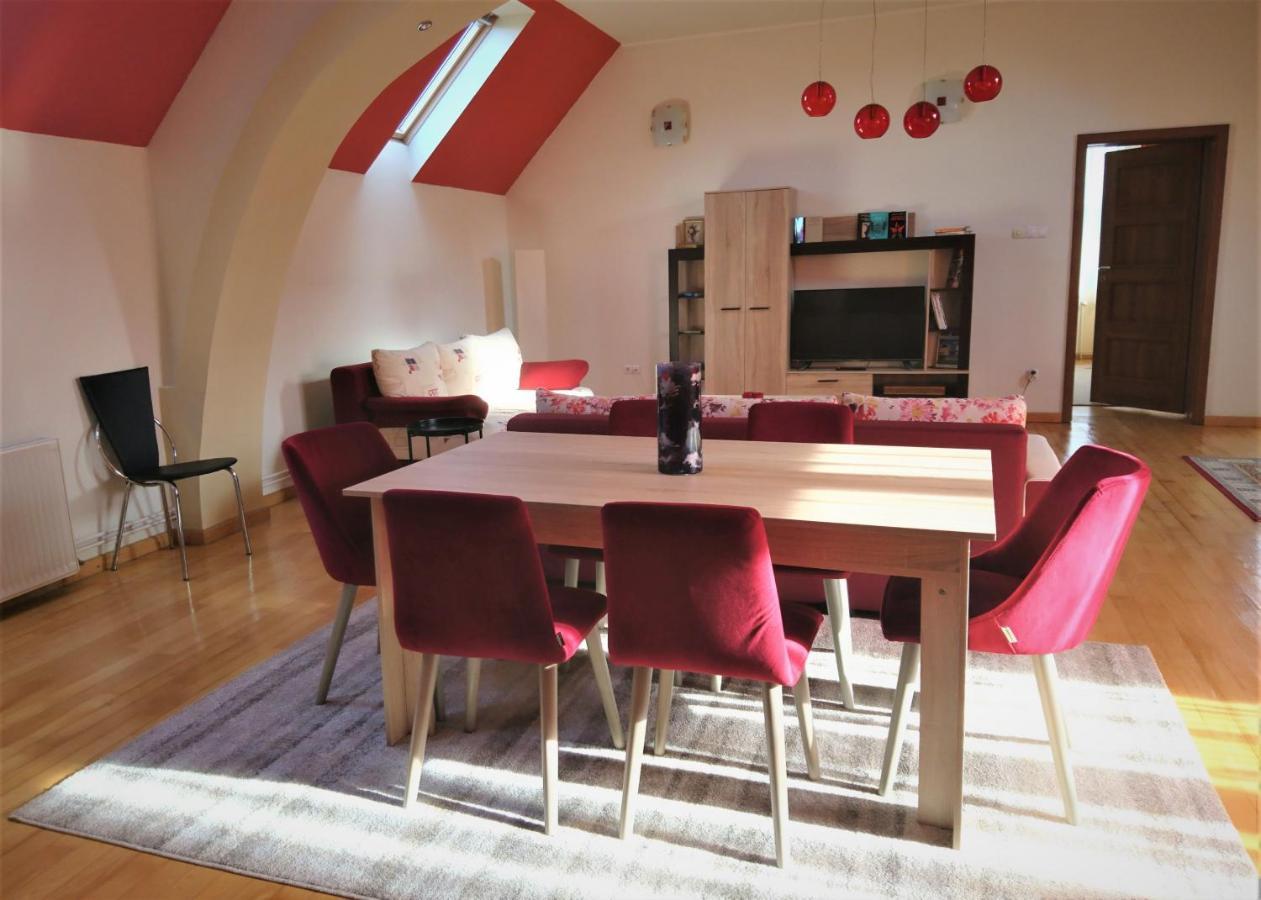 Rozsi Mama Villa Совата Екстериор снимка