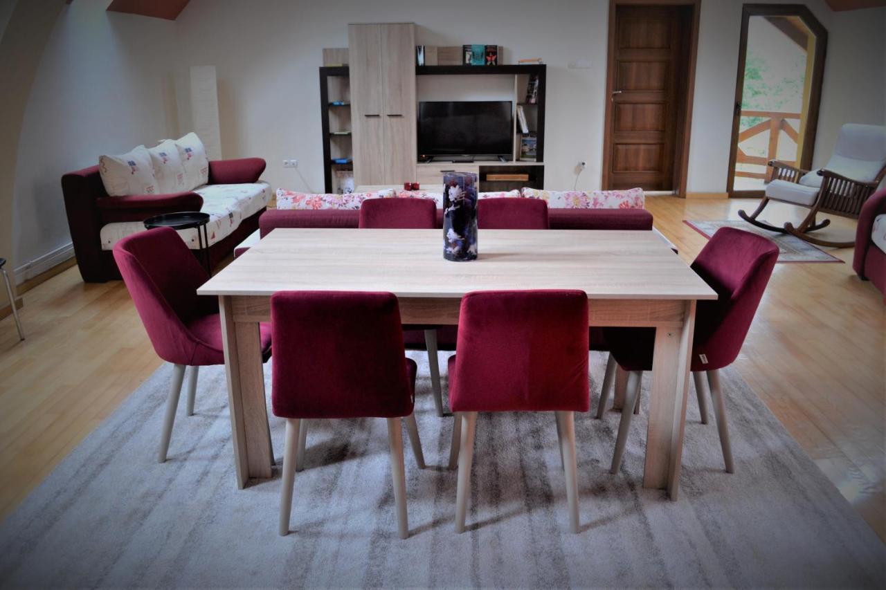 Rozsi Mama Villa Совата Екстериор снимка