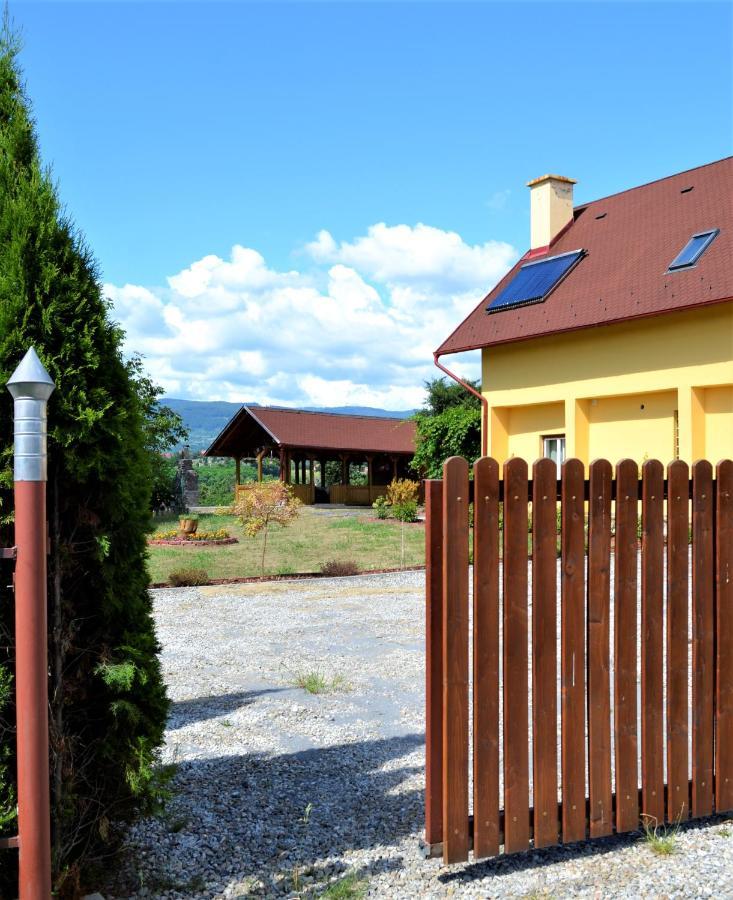 Rozsi Mama Villa Совата Екстериор снимка